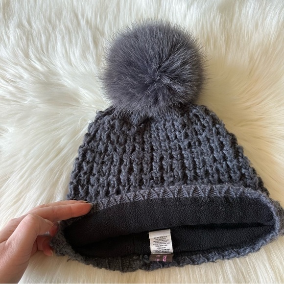 Kyi Kyi Beanie Hat Fox Fur Pom Pom main image 4